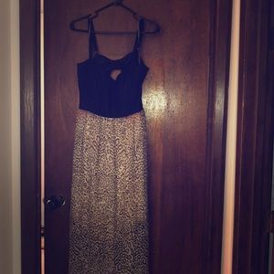 Leopard maxi cut out dress